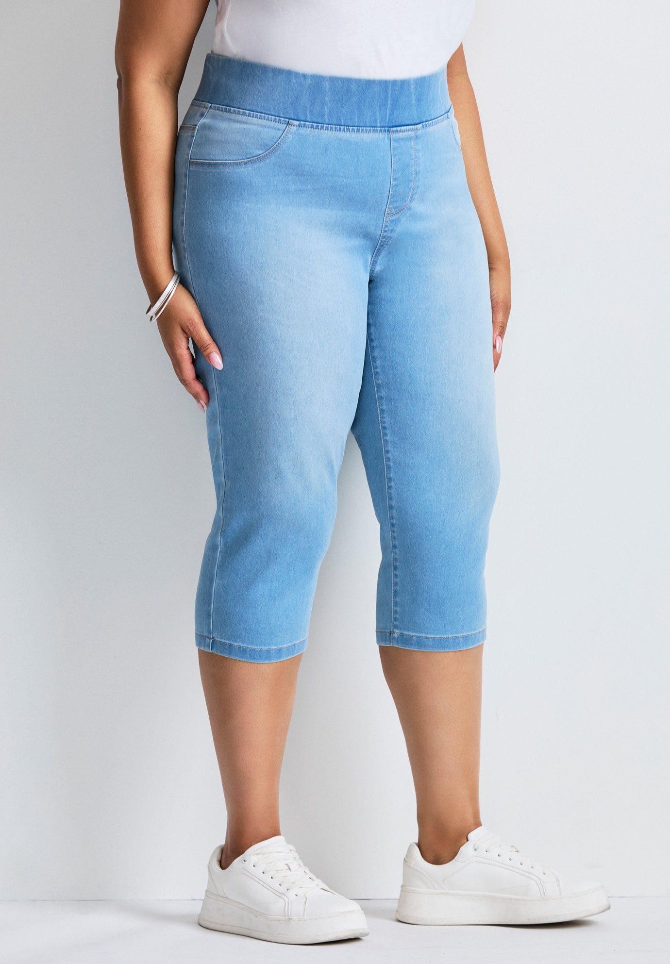 Butter Denim Pull On Crop Jean image number 2