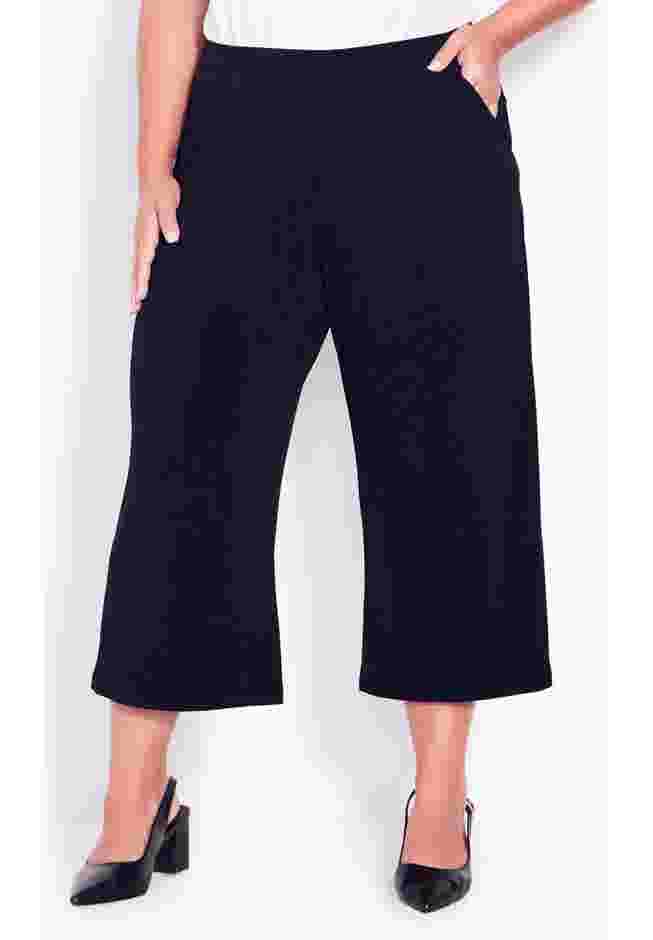 Sutton Pant image number 3