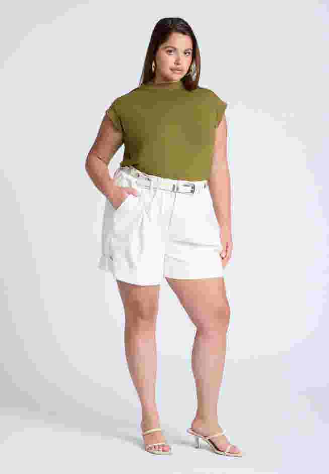 Triangle Studded Buckle Belt image number 1