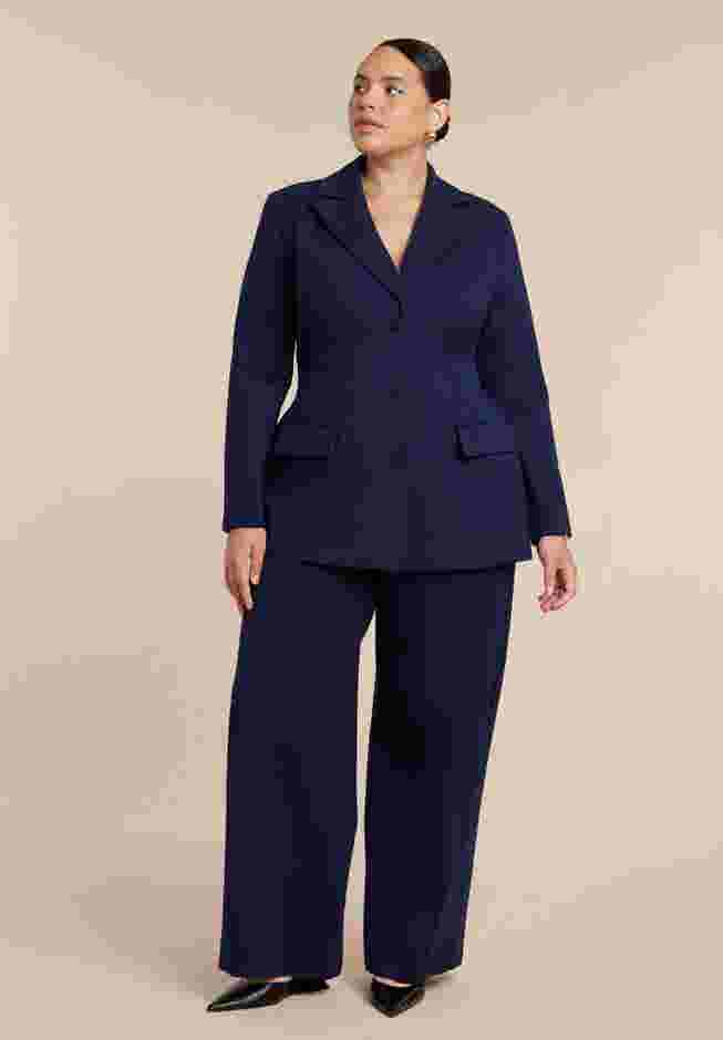 Ultimate Nipped Waist Blazer image number 2