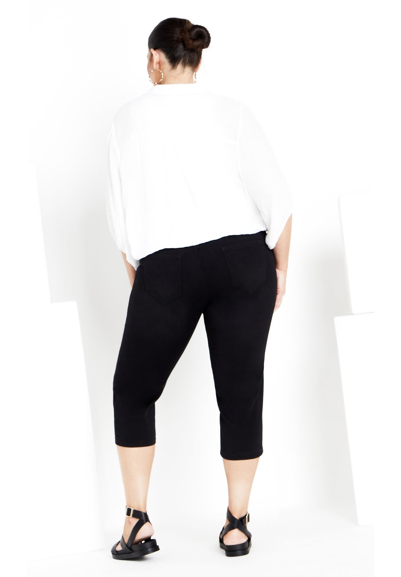 Pull On Cropped Denim Legging image number 6