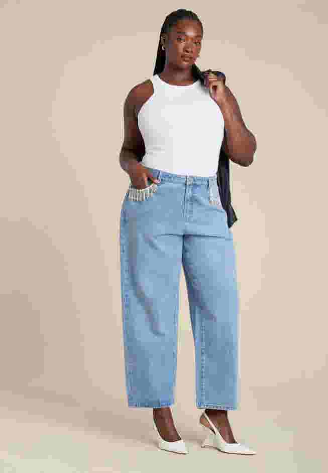 Relaxed Jean With Rhinestone Trim Pocket image number 3