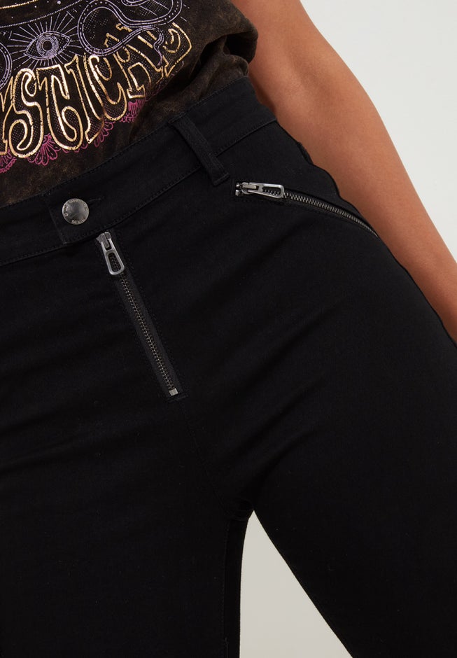 Stretch Denim Rocker Skinny Jean image number 1