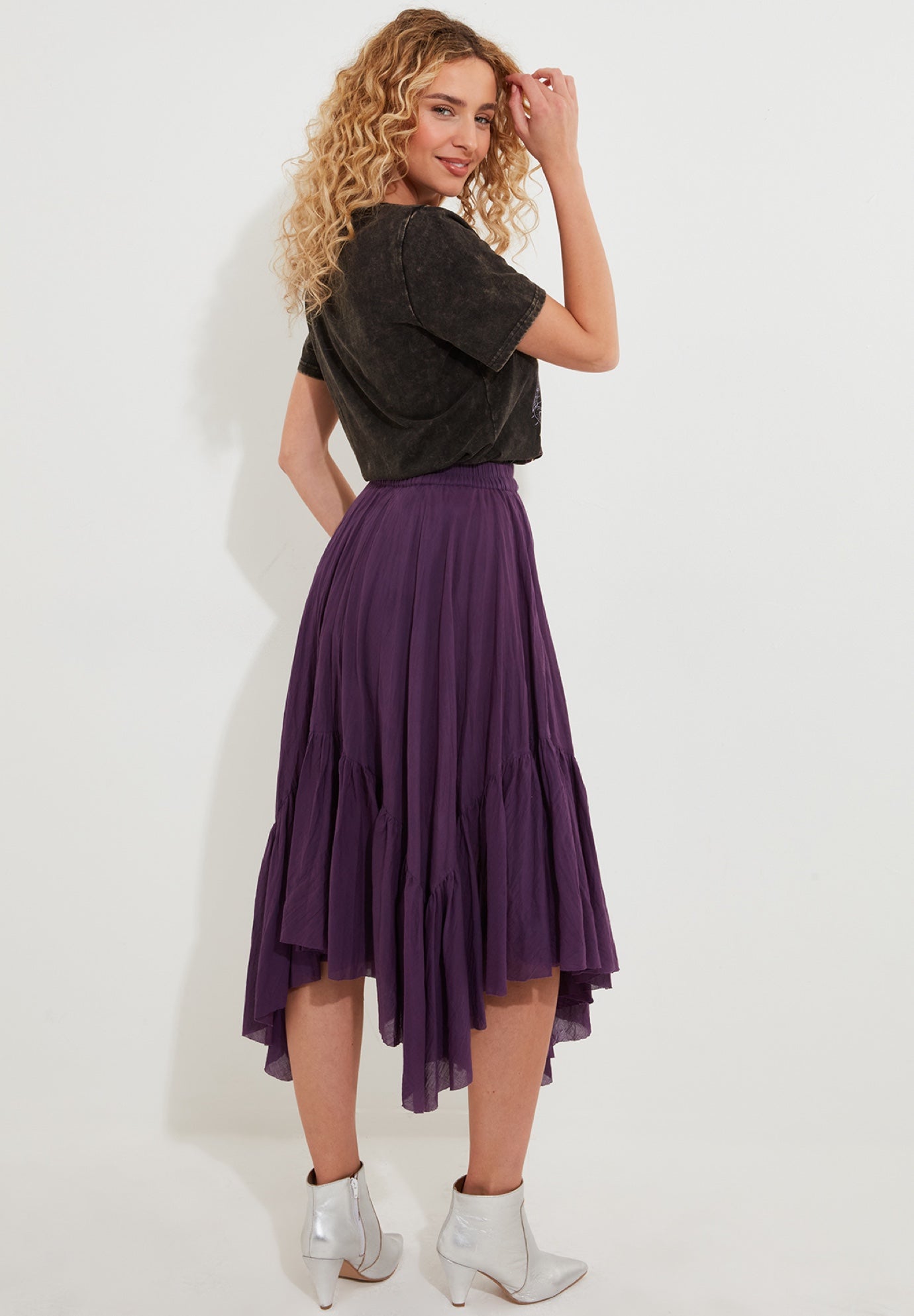 Handkerchief Hem Crinkle Midi Skirt image number 2