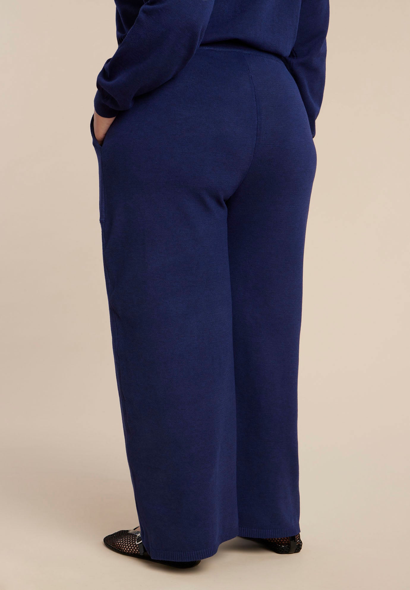 Drawstring Detail Sweater Pant image number 2