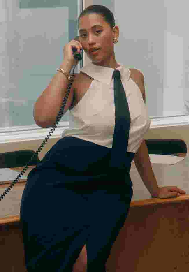 Tie Detail Midi Dress image number 5