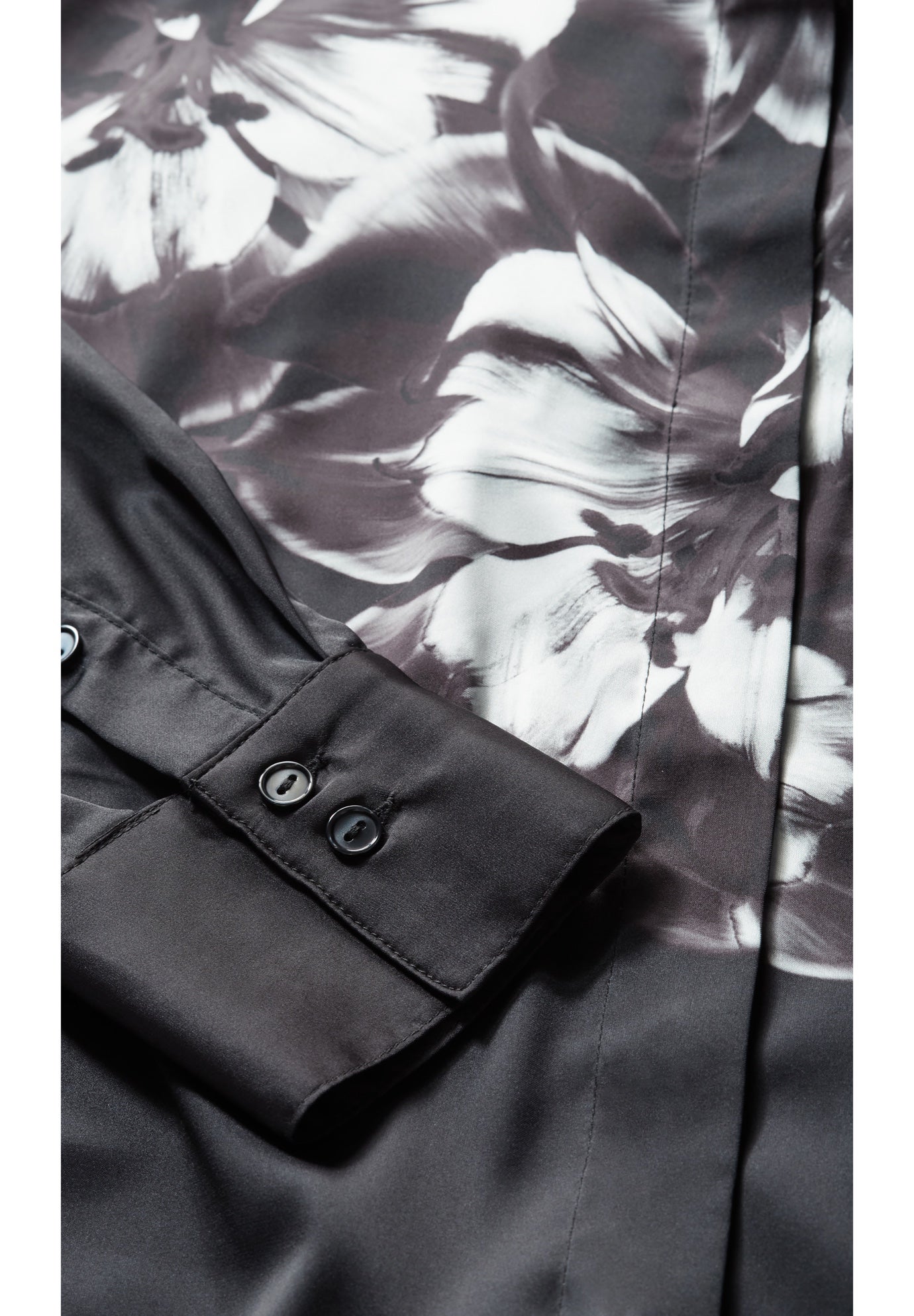 Lily Placement Shirt image number 5