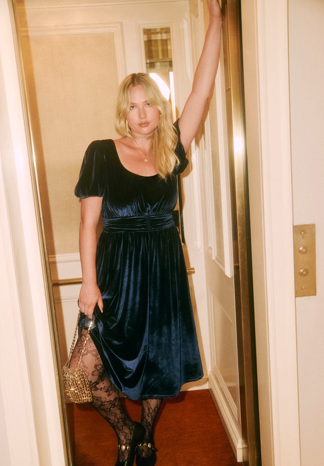 Puff Sleeve Stretch-Velvet Midi Dress image number 0