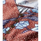 Avril Border Top image number null