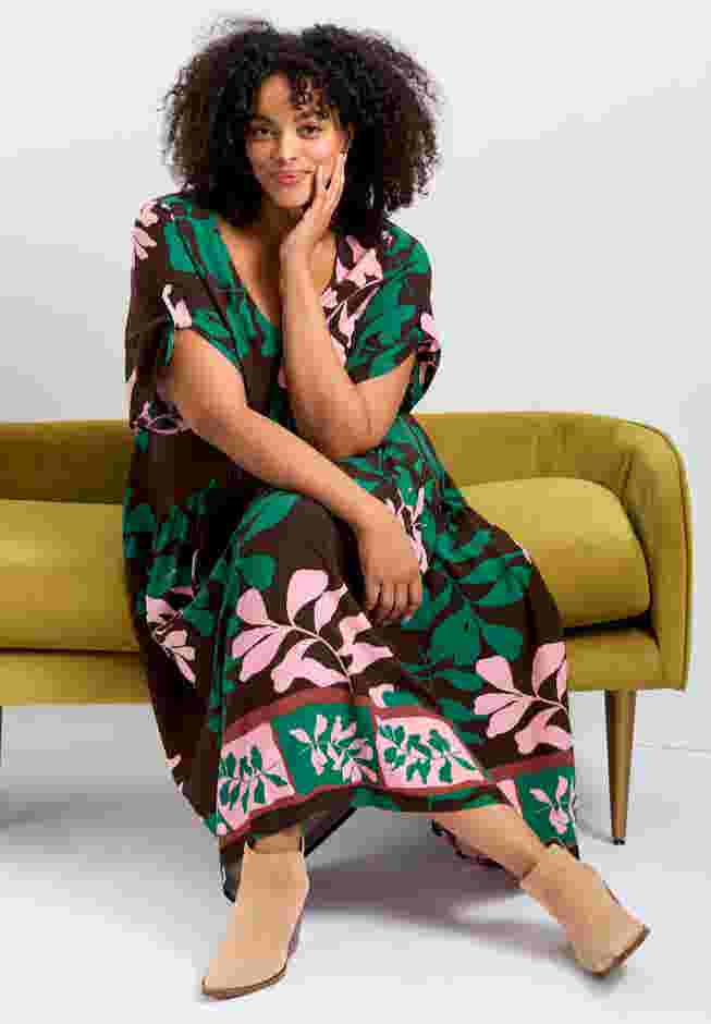 Val Dress image number 3