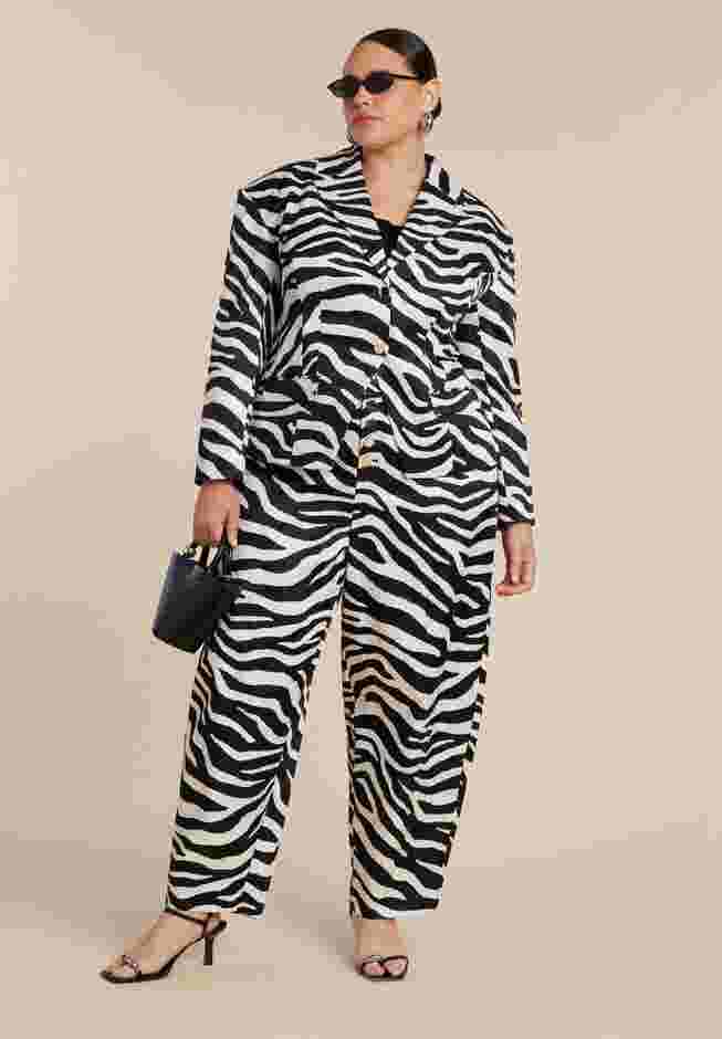 Nipped Waist Zebra Print Blazer image number 4