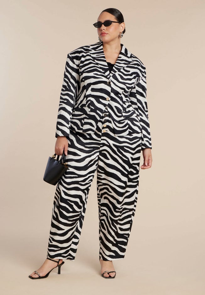Nipped Waist Zebra Print Blazer image number 4