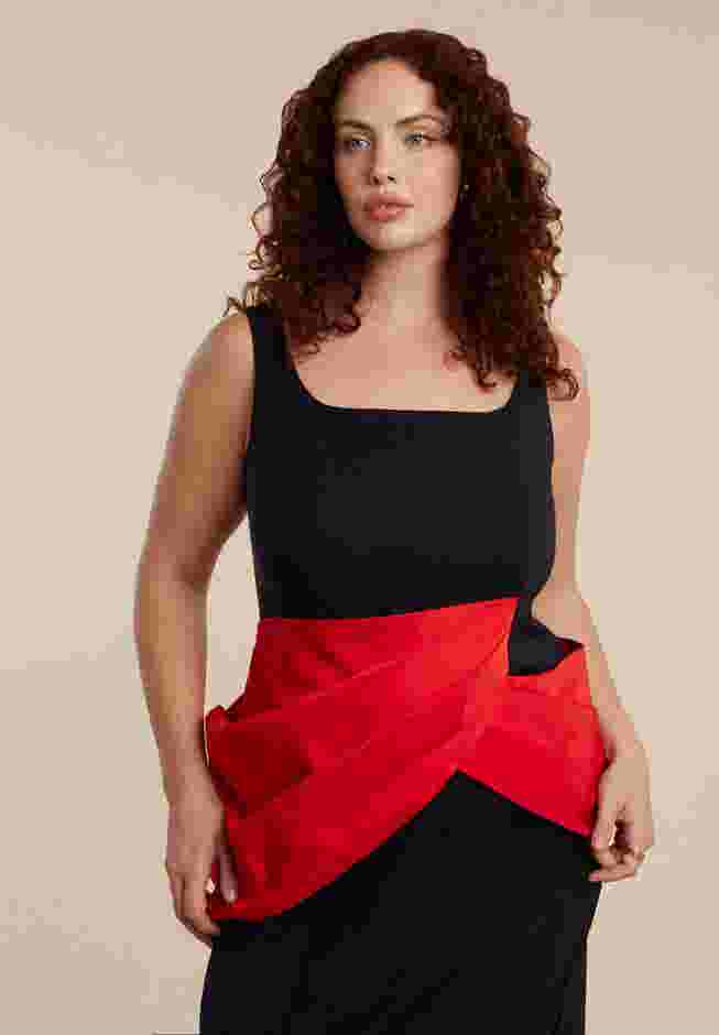 Contrast Draped Waist Gown image number 2