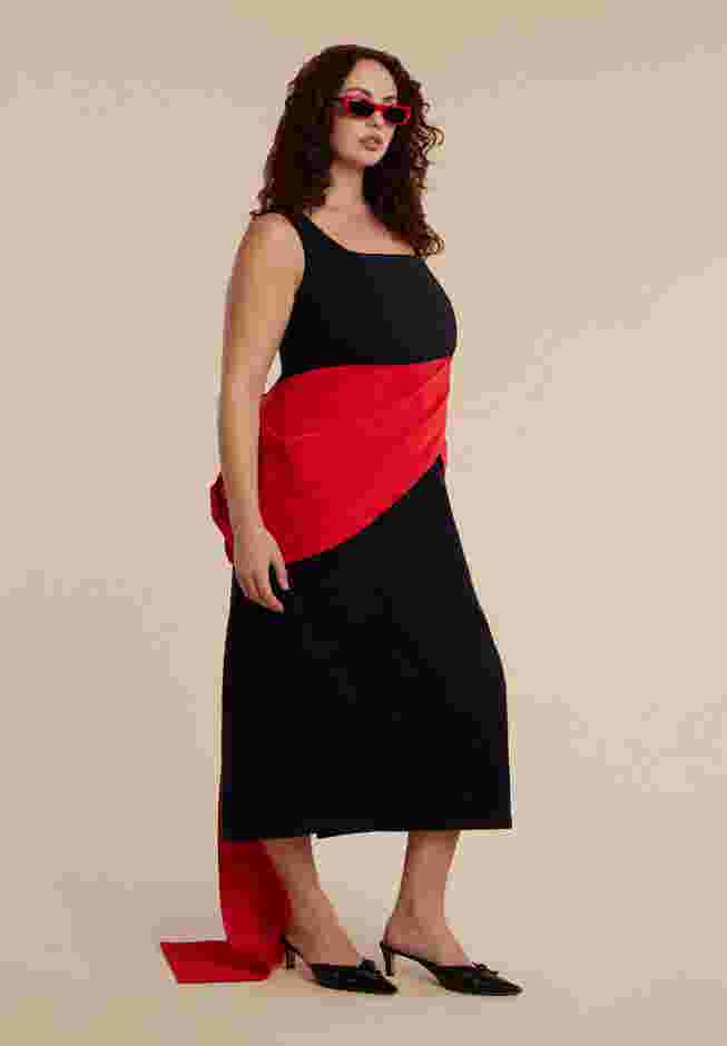 Contrast Draped Waist Gown image number 3