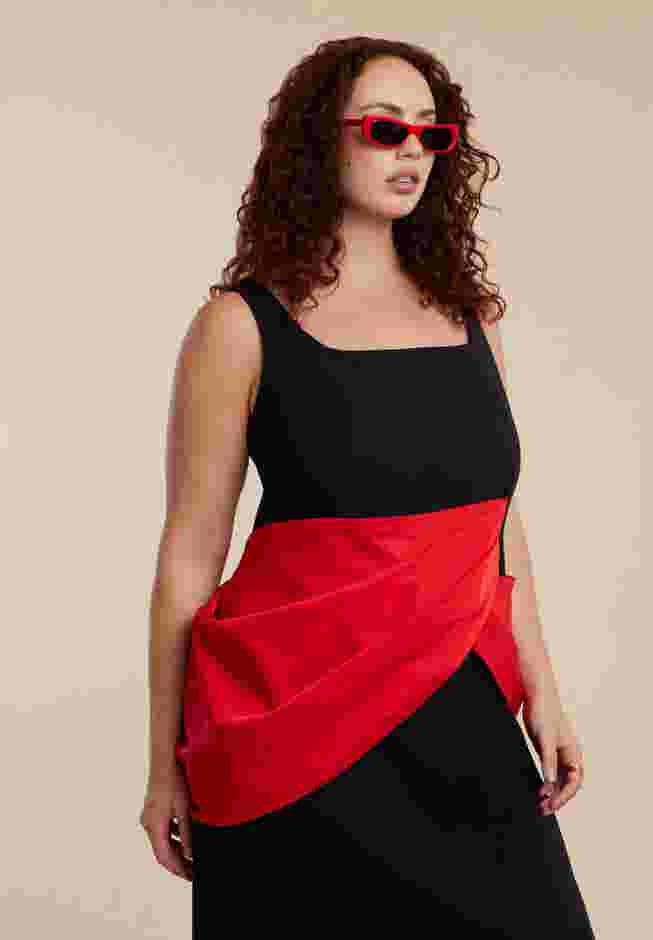 Contrast Draped Waist Gown image number 4