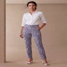 Comfort Waist Stretch Denim Straight-Leg Jean image number null
