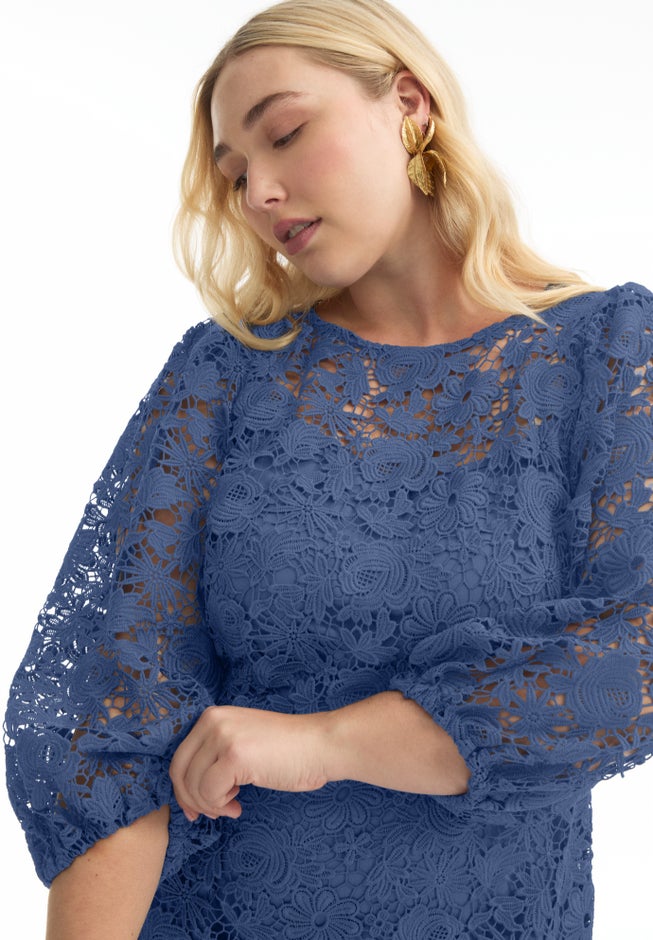 Puff Sleeve Lace Midi Dress image number 3