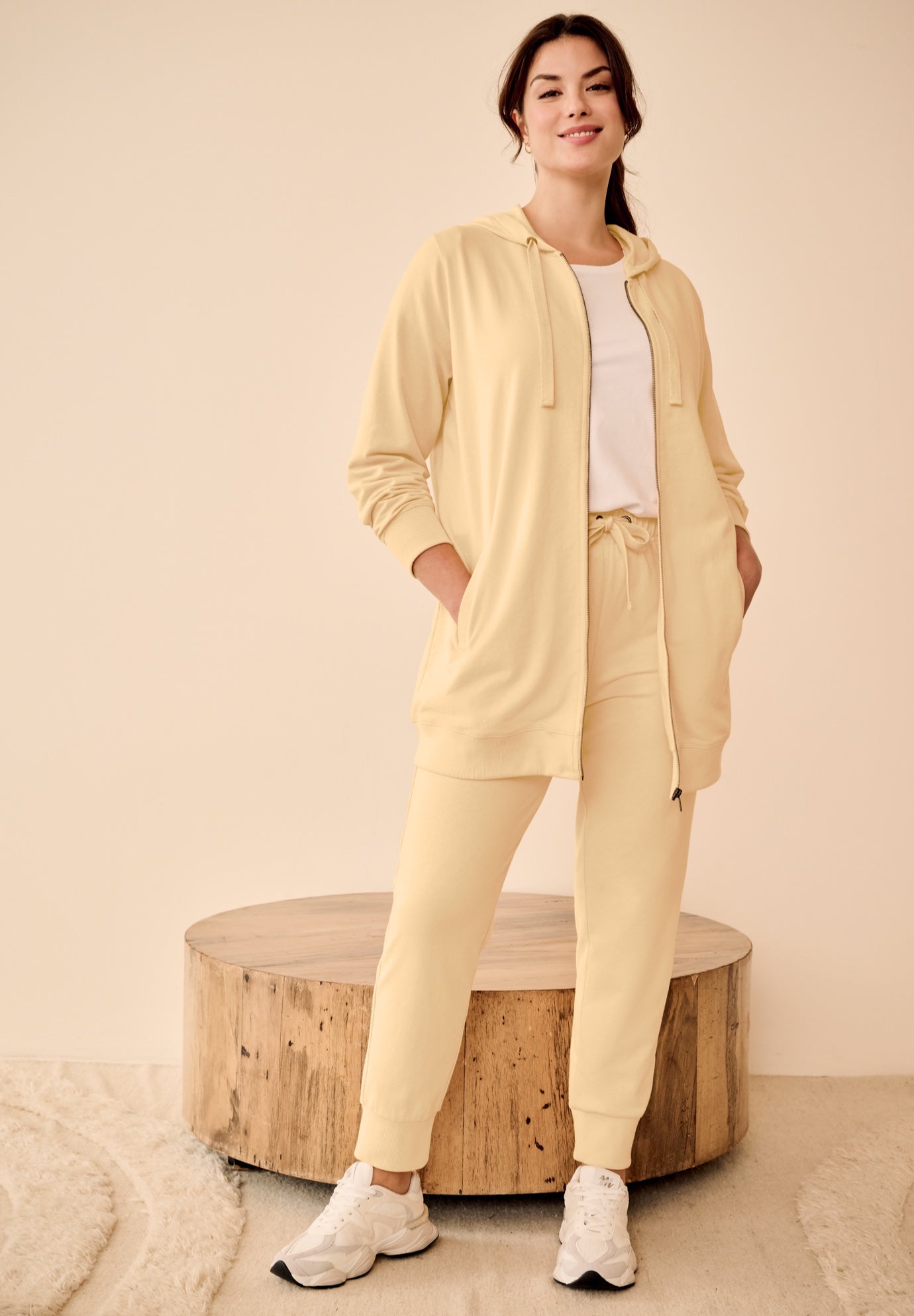 French Terry Drawstring Elastic Waistband Jogger image number 0