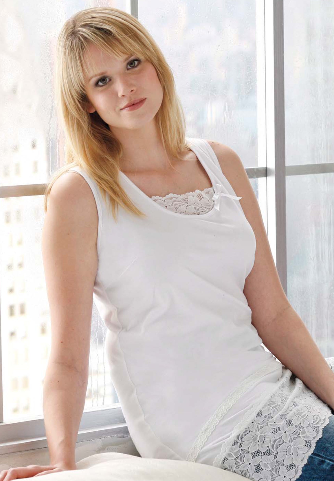 Lace Hem Tunic Tank image number 2