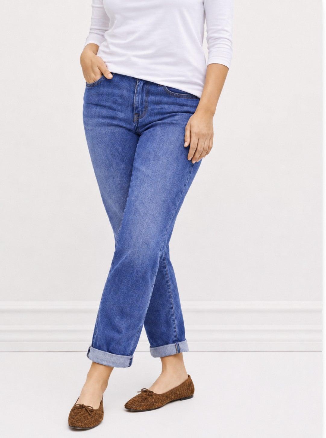 Mid-Rise Stretch 5-Pocket Relaxed Fit Boyfriend Jeans image number 0
