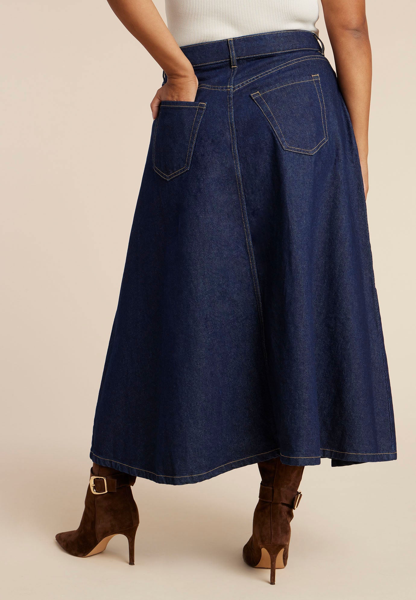Denim Maxi Skirt With Seam Detail image number 3