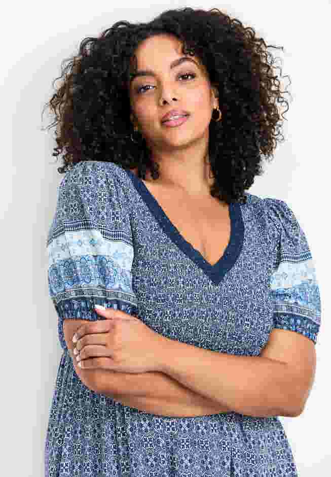 Eve Border Dress image number 3