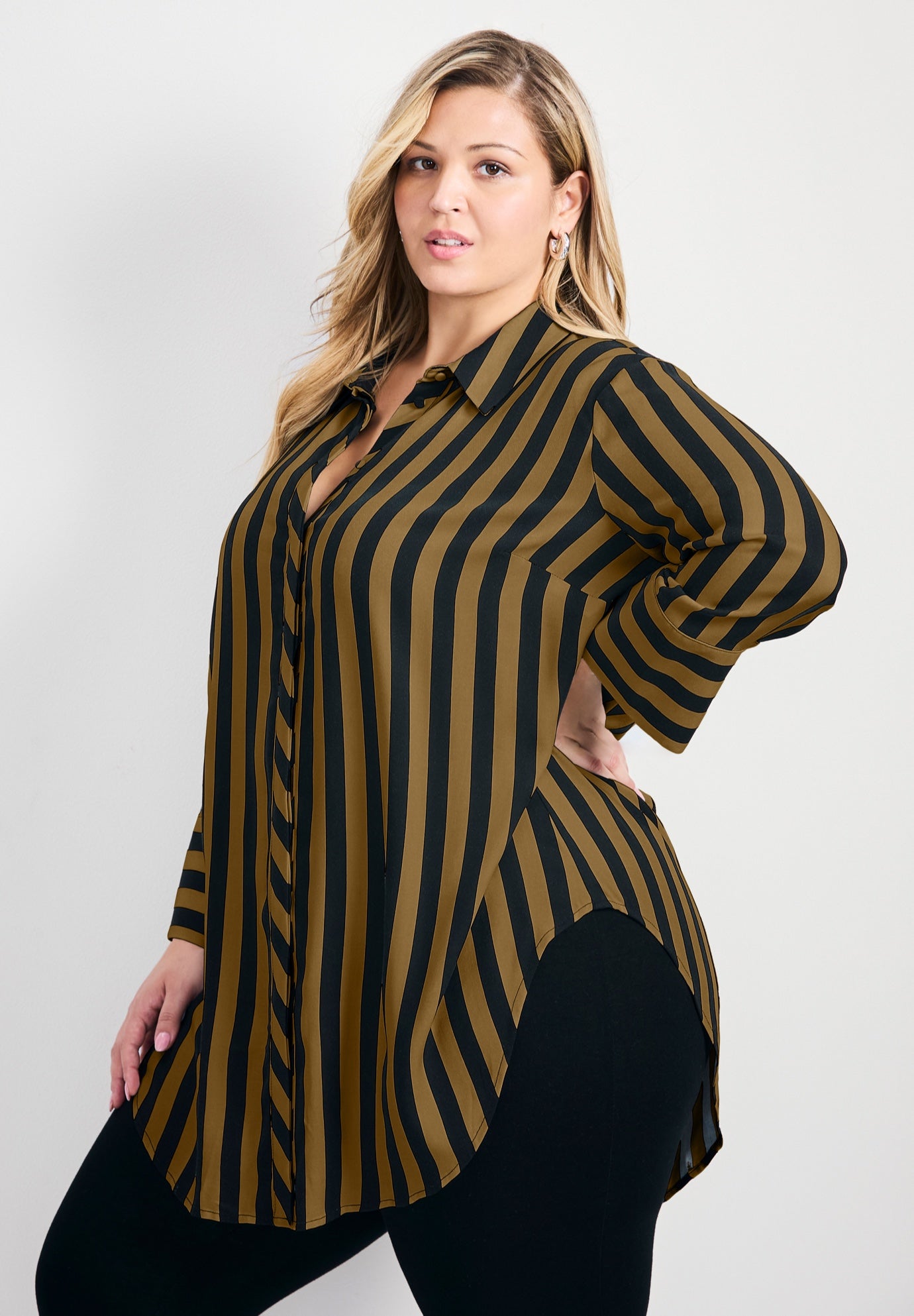 Linear Longline Stripe Shirt image number 2