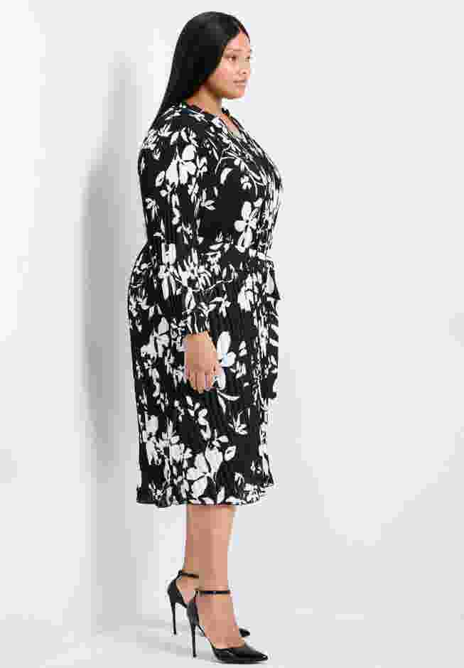 Liana Pleated Blouson Sleeve Dress image number 2