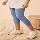 Cotton Spandex Capri Length Leggings image number null