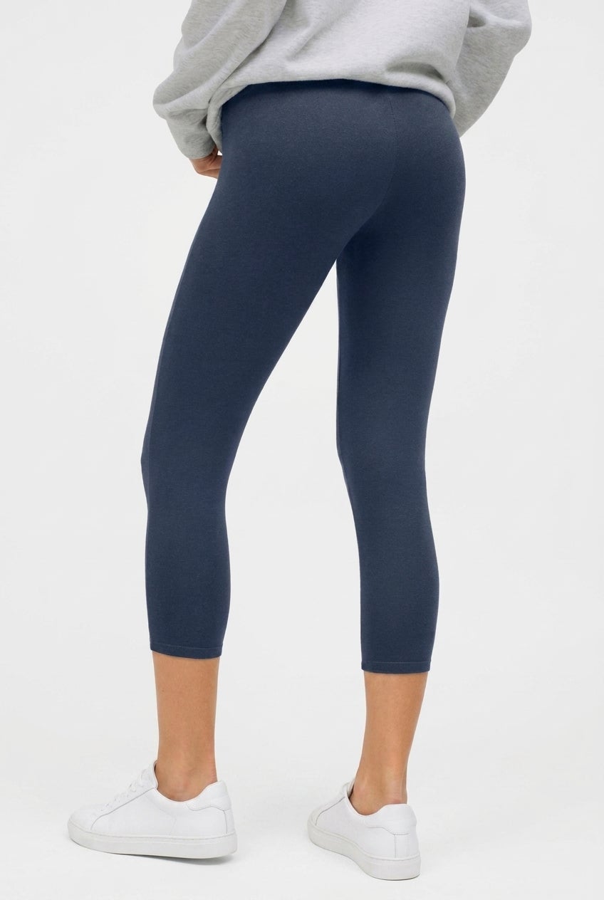 Cotton Spandex Elastic Waist Capri Leggings image number 1