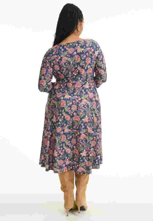Sweetheart Swing Dress image number 1