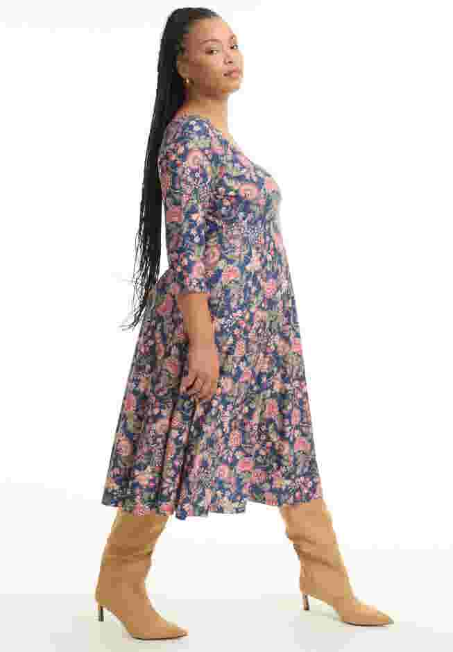 Sweetheart Swing Dress image number 2