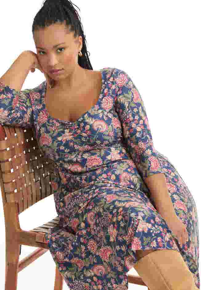 Sweetheart Swing Dress image number 3