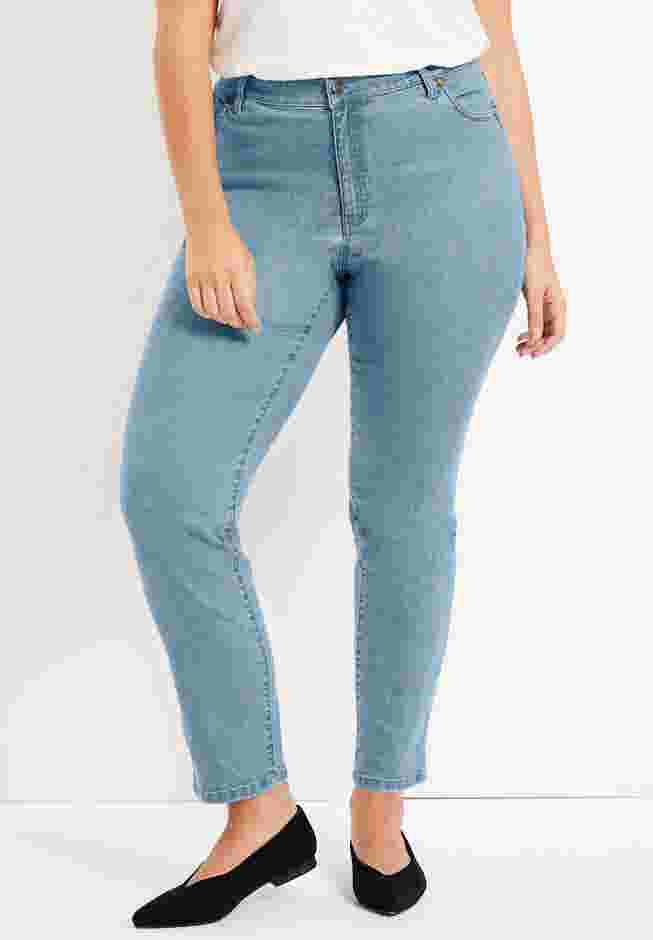 Curvie Fit Straight-Leg Jeans image number 0