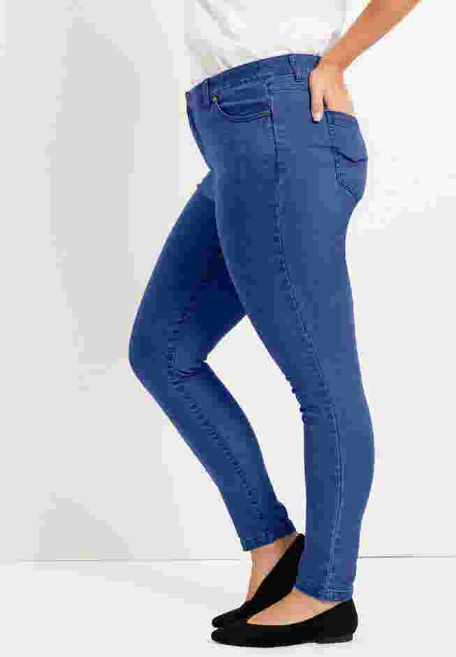 Curvie Fit Skinny Jeans image number 2