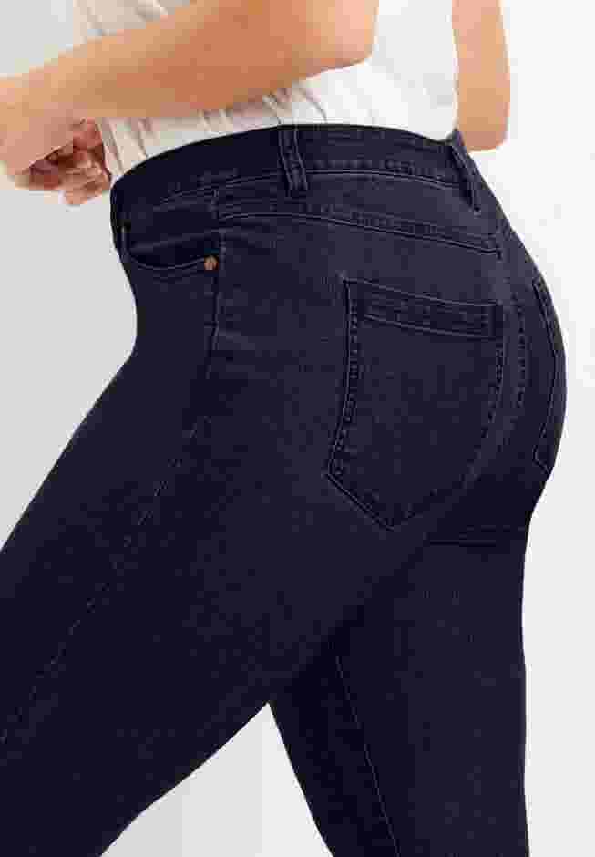 Curvie Fit Skinny Jeans image number 3