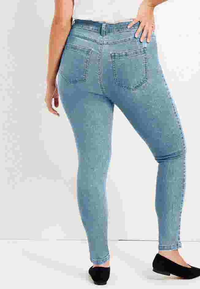 Curvie Fit Skinny Jeans image number 0