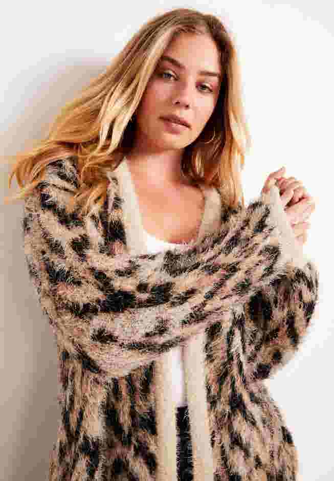 Leopard-Print Eyelash Cardigan image number 3