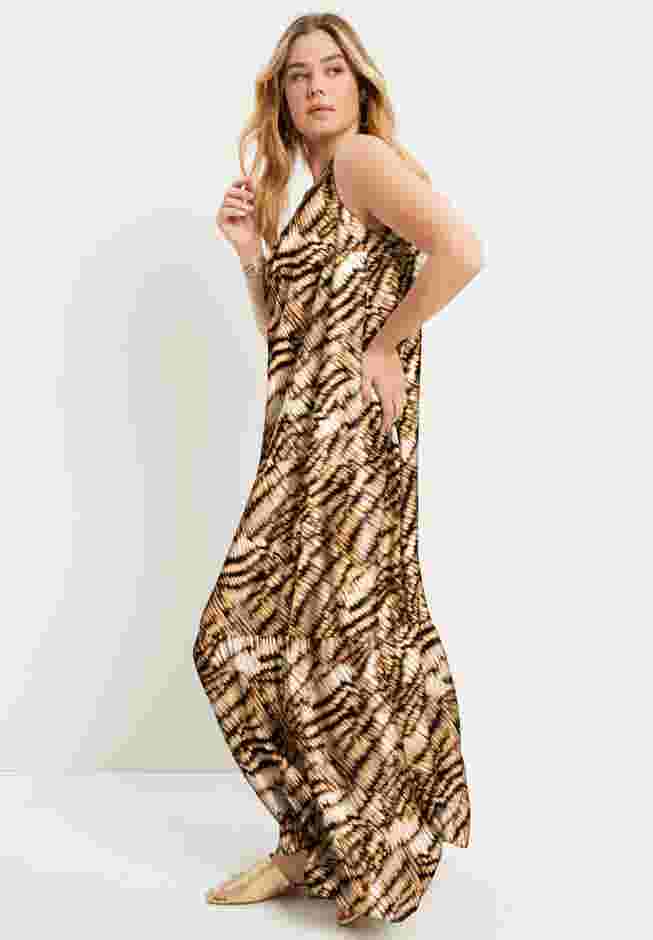 Cutout Neckline Maxi Dress image number 2