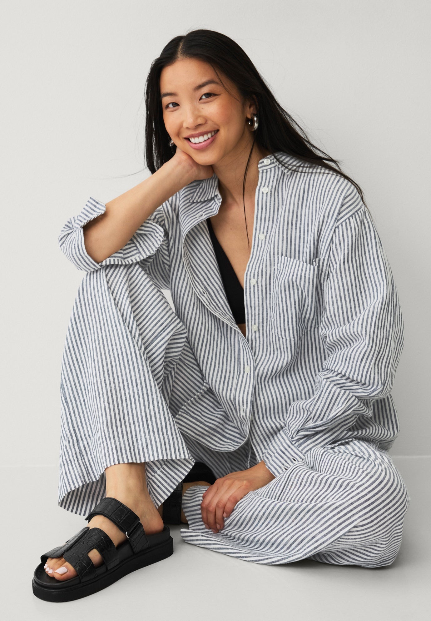 Oversized Linen-Blend Boyfriend Shirt image number 4