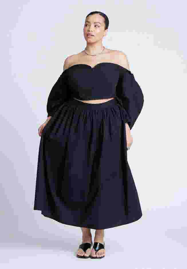 Off The Shoulder Sweetheart Neckline Top image number 4