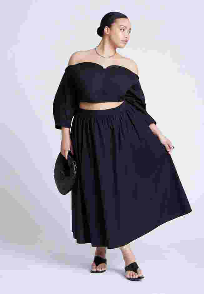 Off The Shoulder Sweetheart Neckline Top image number 5