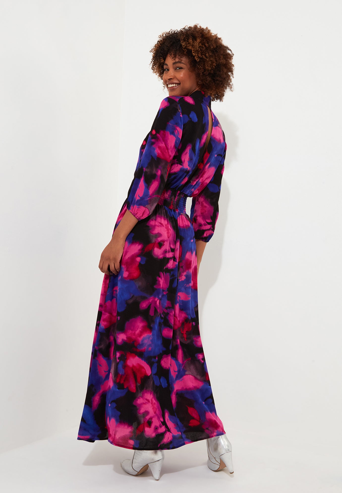 Tie Neck Printed Maxi Dress image number 2