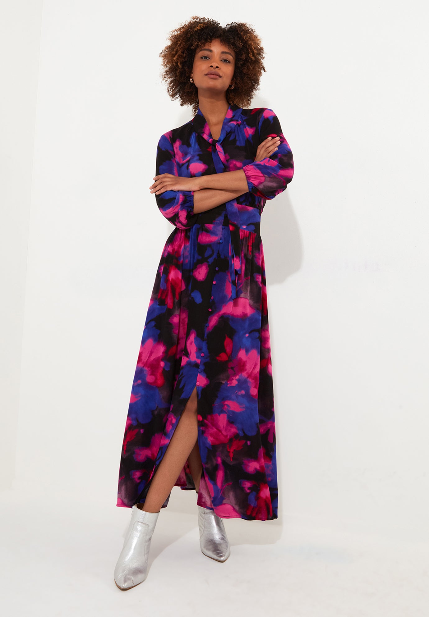 Tie Neck Printed Maxi Dress image number 4