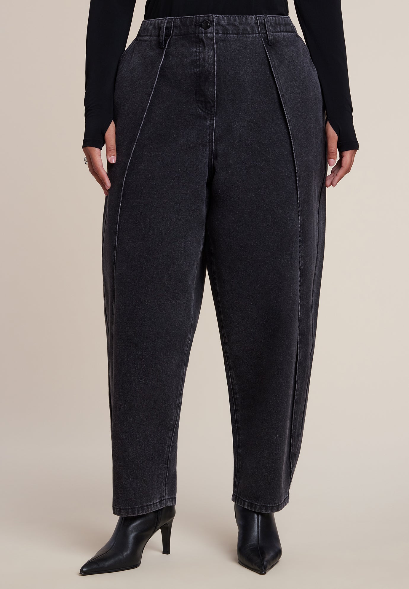 Pleated Barrel-Leg Jean image number 1