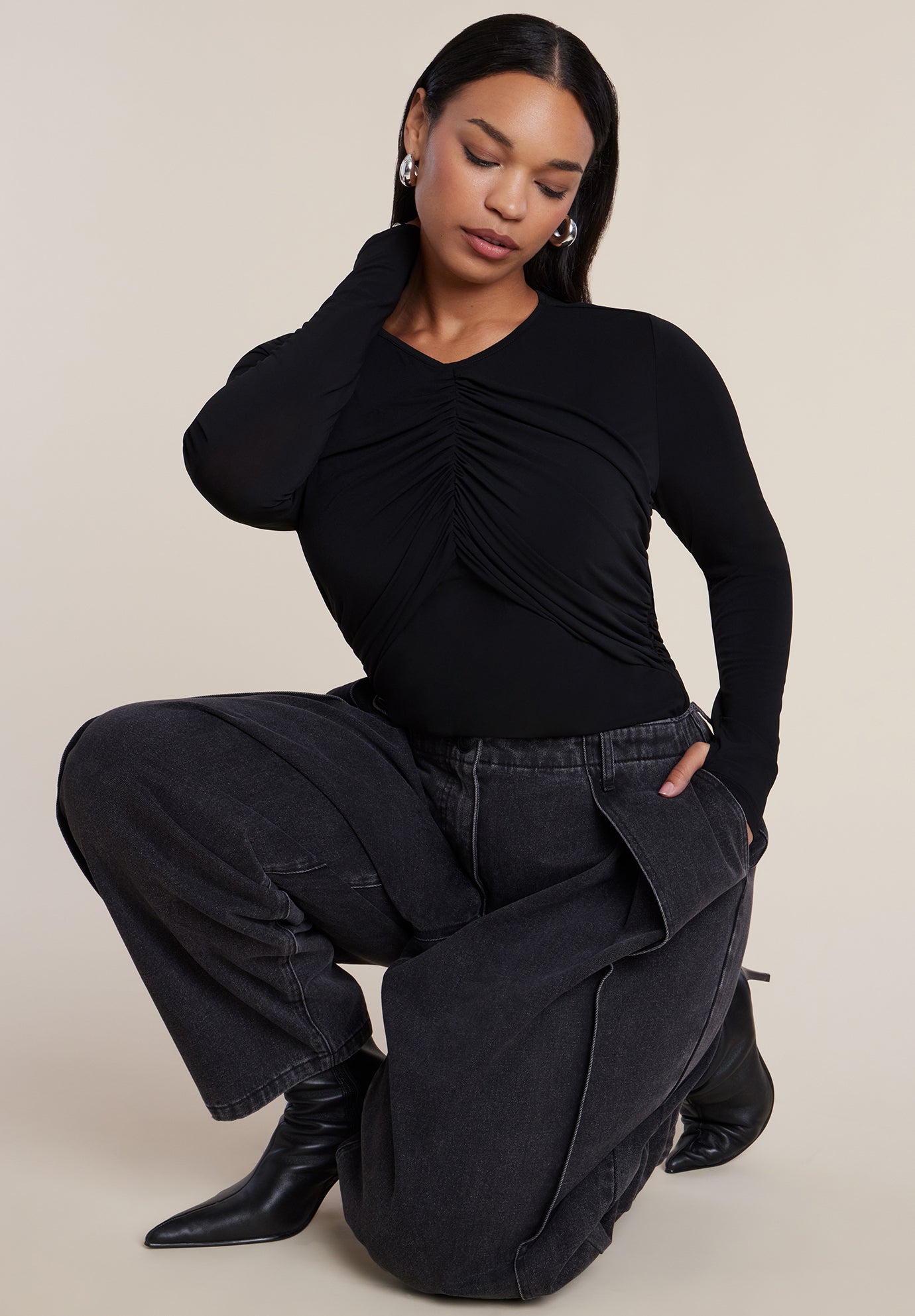 Pleated Barrel-Leg Jean image number 3