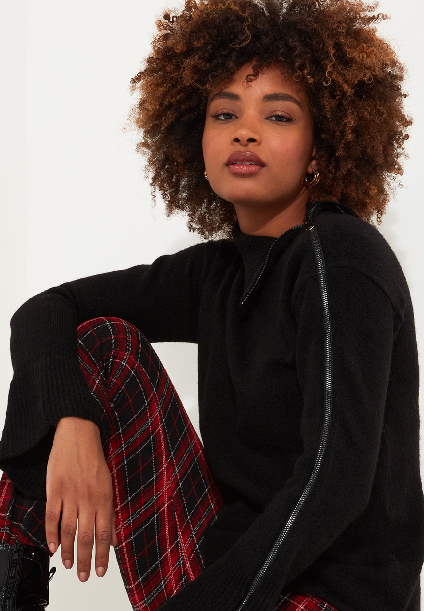 Asymmetrical Zip Neck Pullover Sweater image number 5