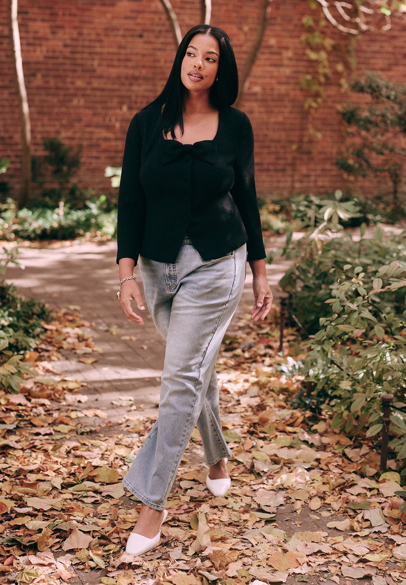 Scoop Neck Jacket With Bow image number 5