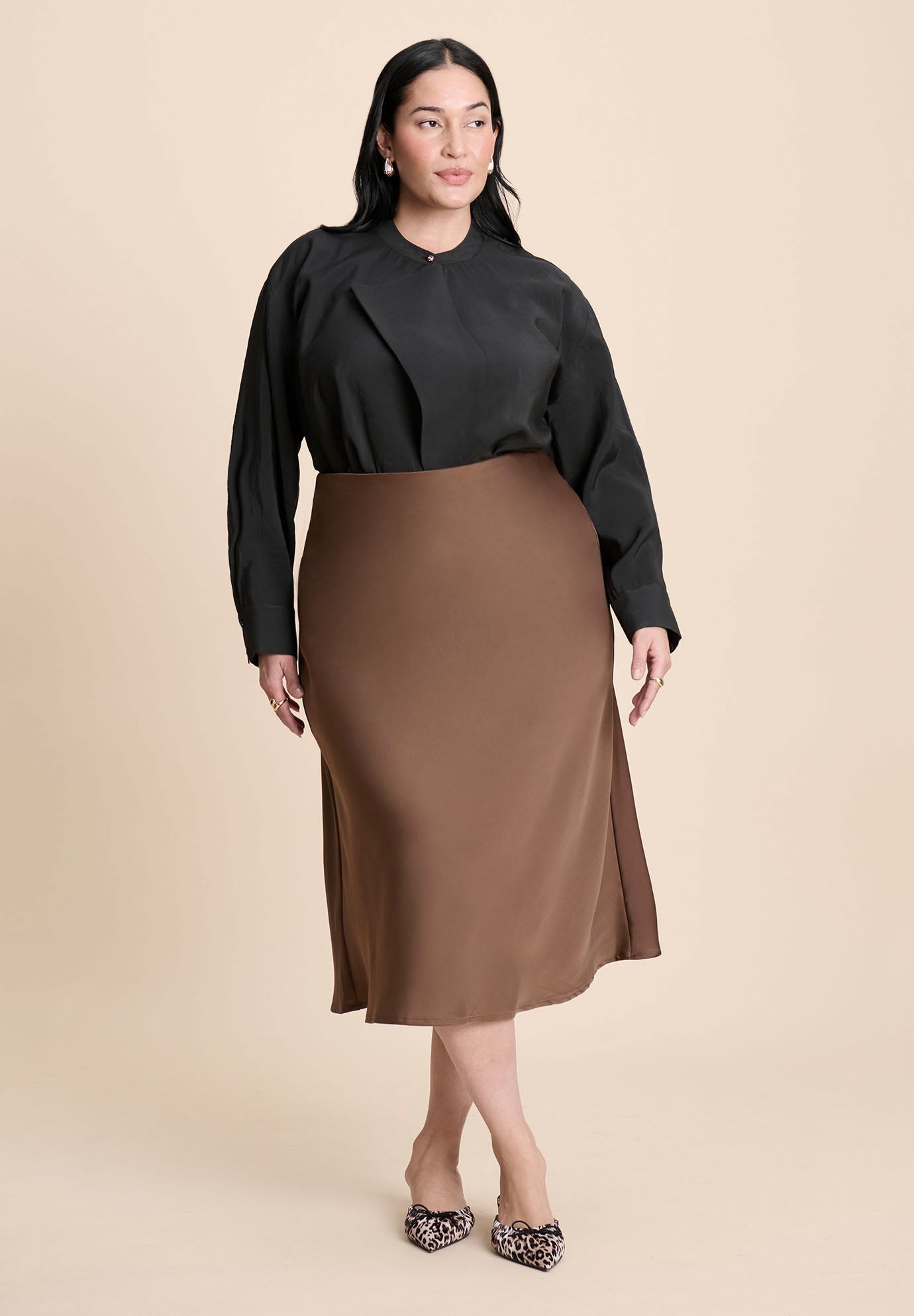 Neck Pleat Blouse image number 3