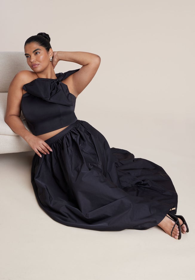 Crop Top With Large Bow image number 3